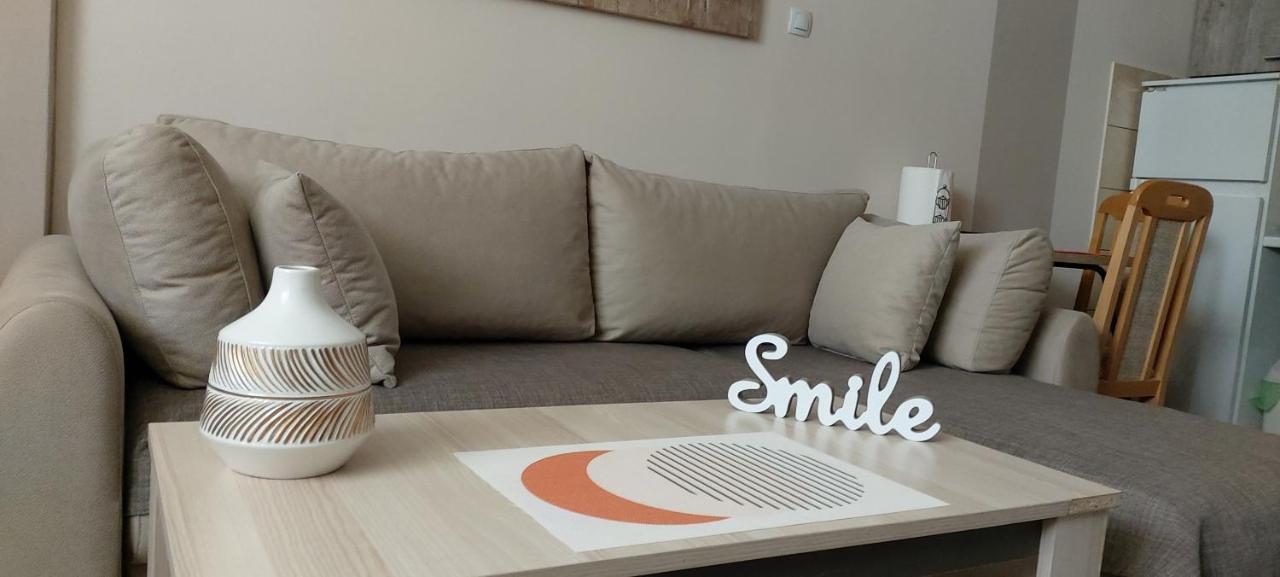 Square Apartment Парачин Екстериор снимка