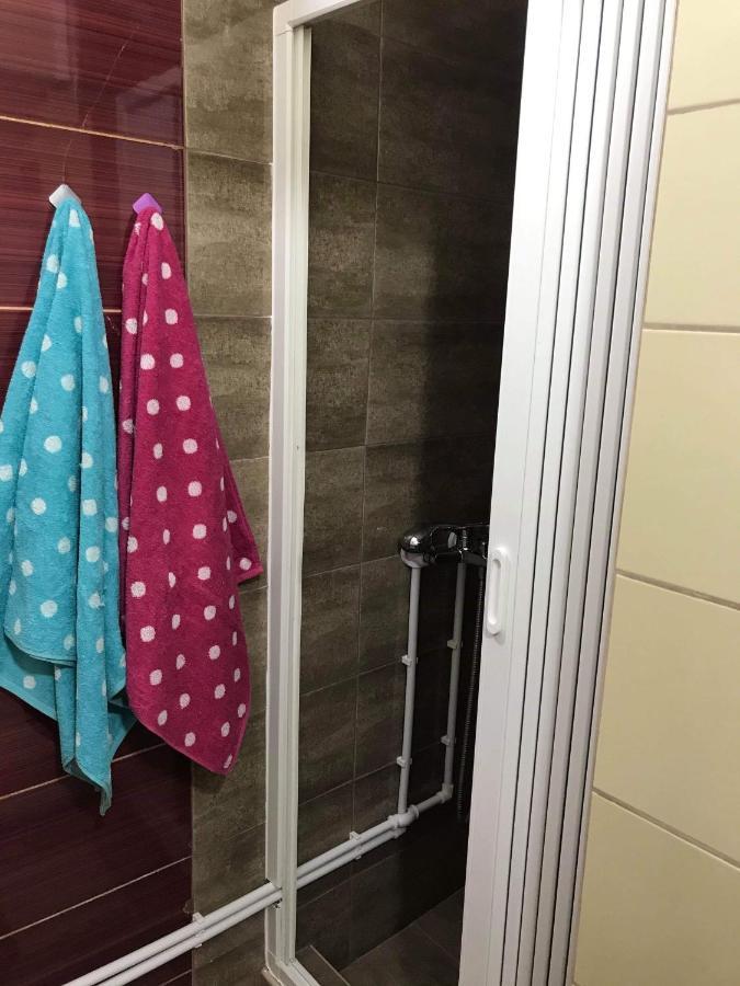 Square Apartment Парачин Екстериор снимка